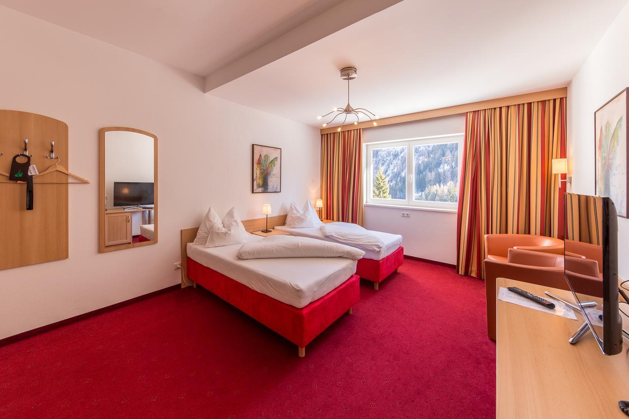 Hotel Karl Schranz サンクト・アントン・アム・アールベルク エクステリア 写真